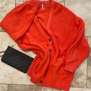 SOLD ❤️ Free People Cardigan
